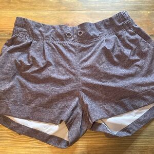 Lululemon gray cuffed shorts